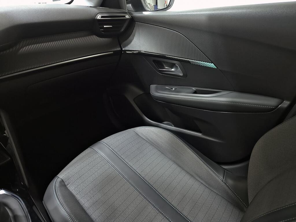 Peugeot 208 Allure Puretech 100 30