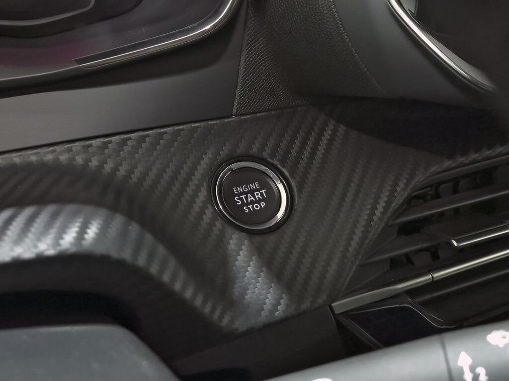 Peugeot 208 Allure Puretech 100 17