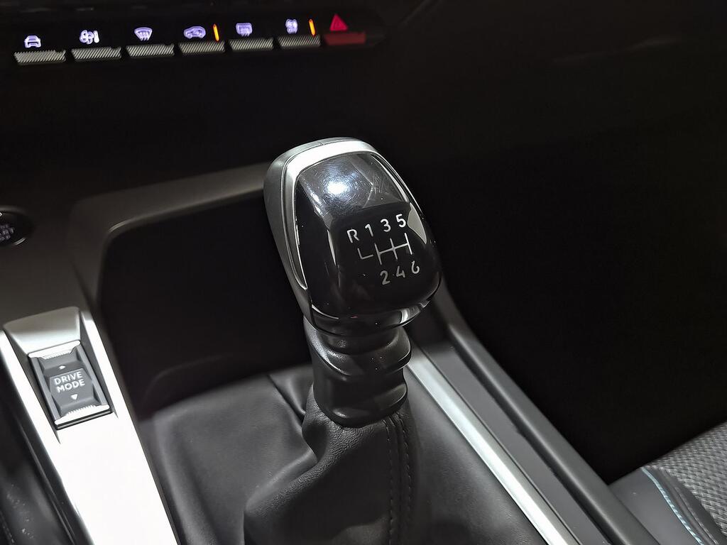 Peugeot 308 5P Allure PureTech 130 S&S MAN 29