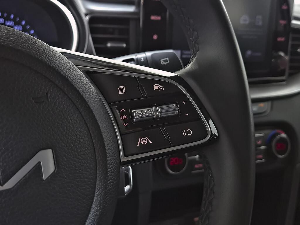 Kia Ceed 1.0 T-GDi 88kW (120CV) Drive 17