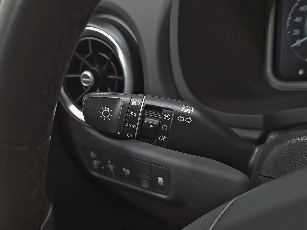 Hyundai Kona 1.6 GDI HEV Tecno 2C DCT 14