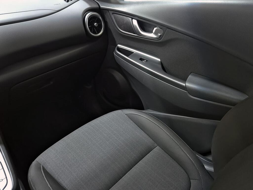 Hyundai Kona 1.6 GDI HEV Tecno 2C DCT 38