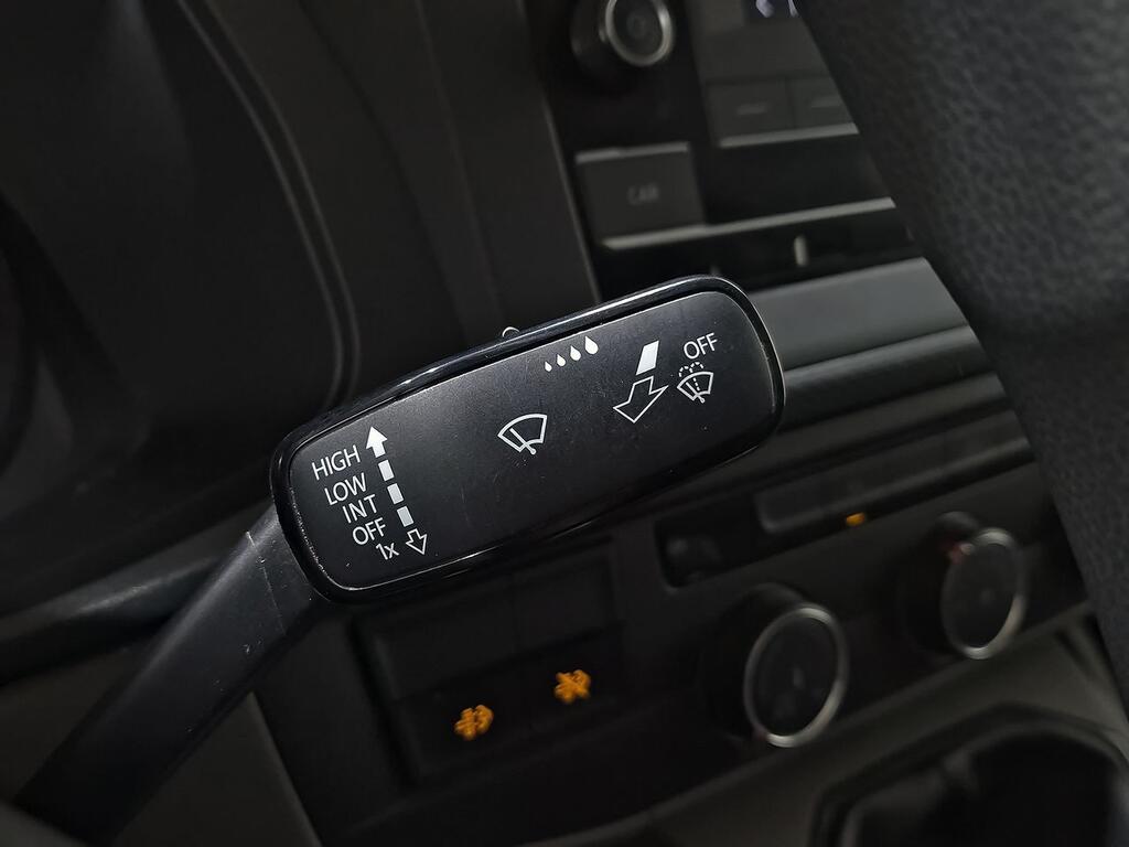 Volkswagen Transporter 2.0 TDI 110CV 2.8T SWB 4P 15