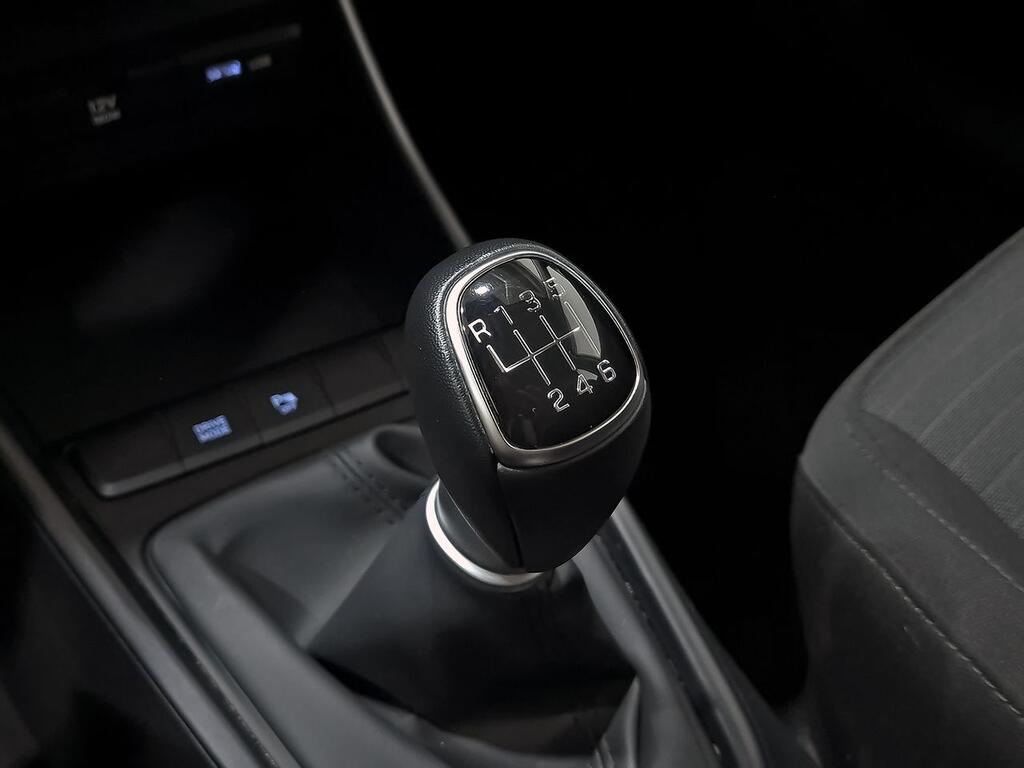 Hyundai i20 1.0 TGDI 74kW (100CV) 48V Klass 23