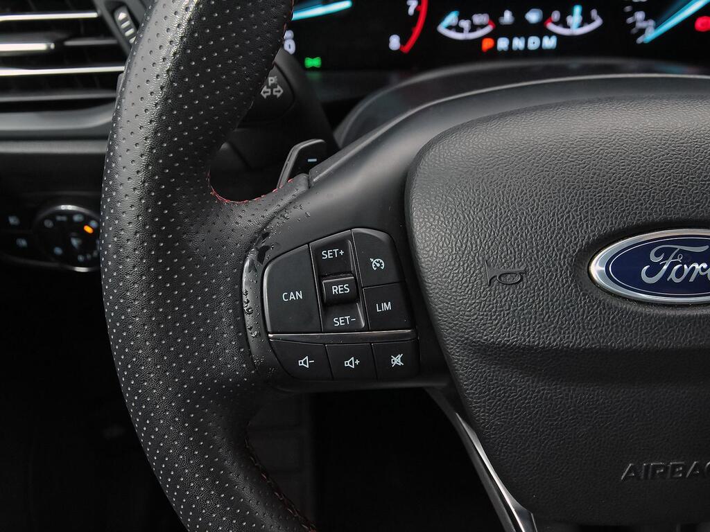 Ford Focus 1.0 Ecoboost MHEV 114kW ST-Line Auto 18