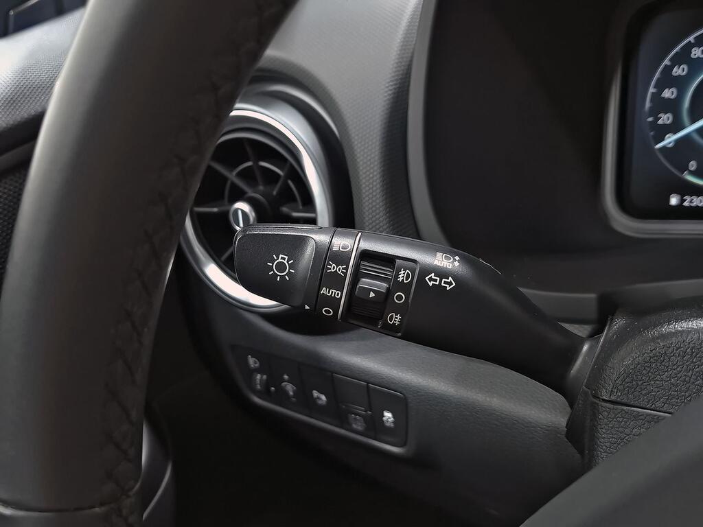 Hyundai Kona 1.6 GDI HEV Tecno 2C DCT 14