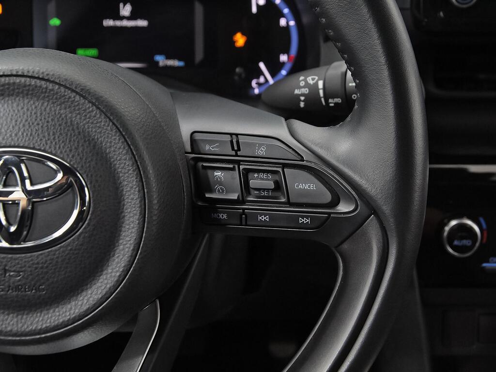 Toyota Yaris Cross 1.5 120H Active Tech 19