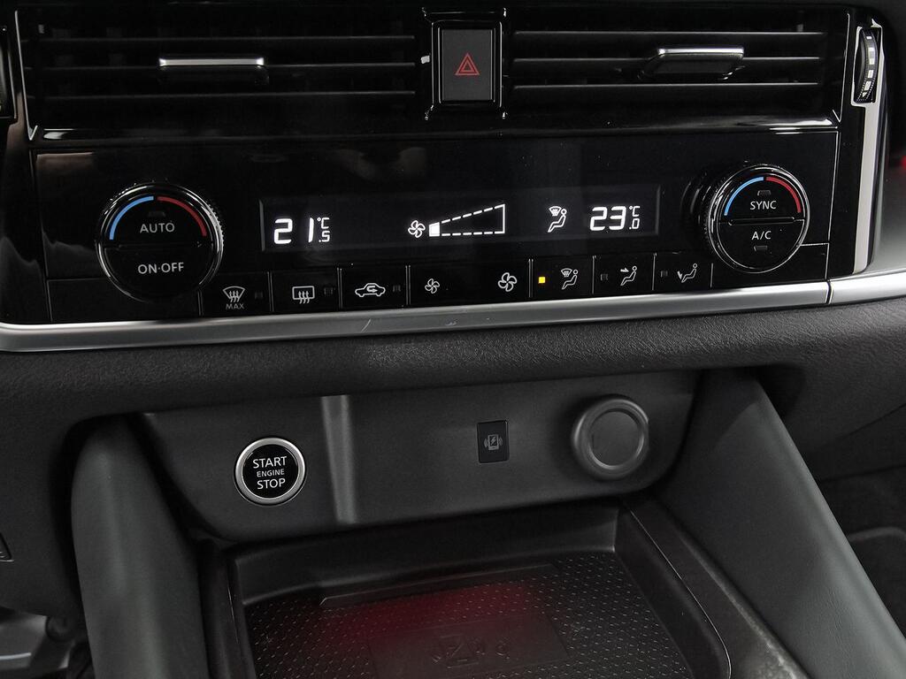 Nissan Qashqai DIG-T 116kW CVT N-Connecta 32