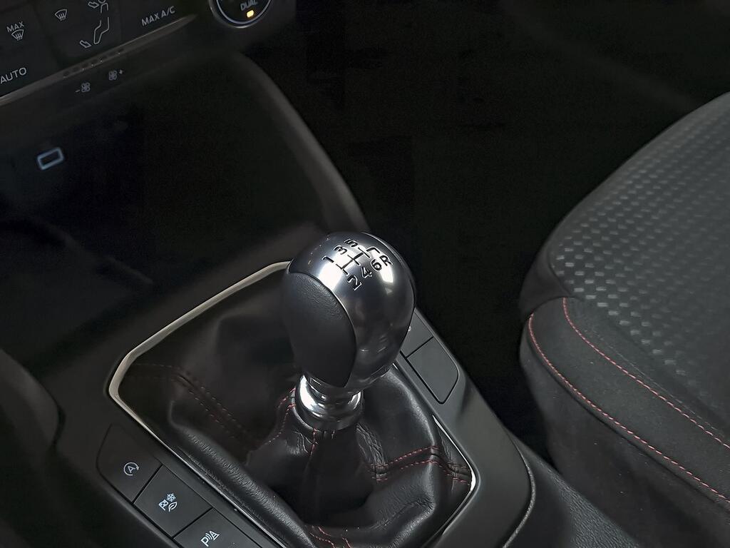 Ford Focus 1.0 Ecoboost MHEV 92kW ST-Line 27