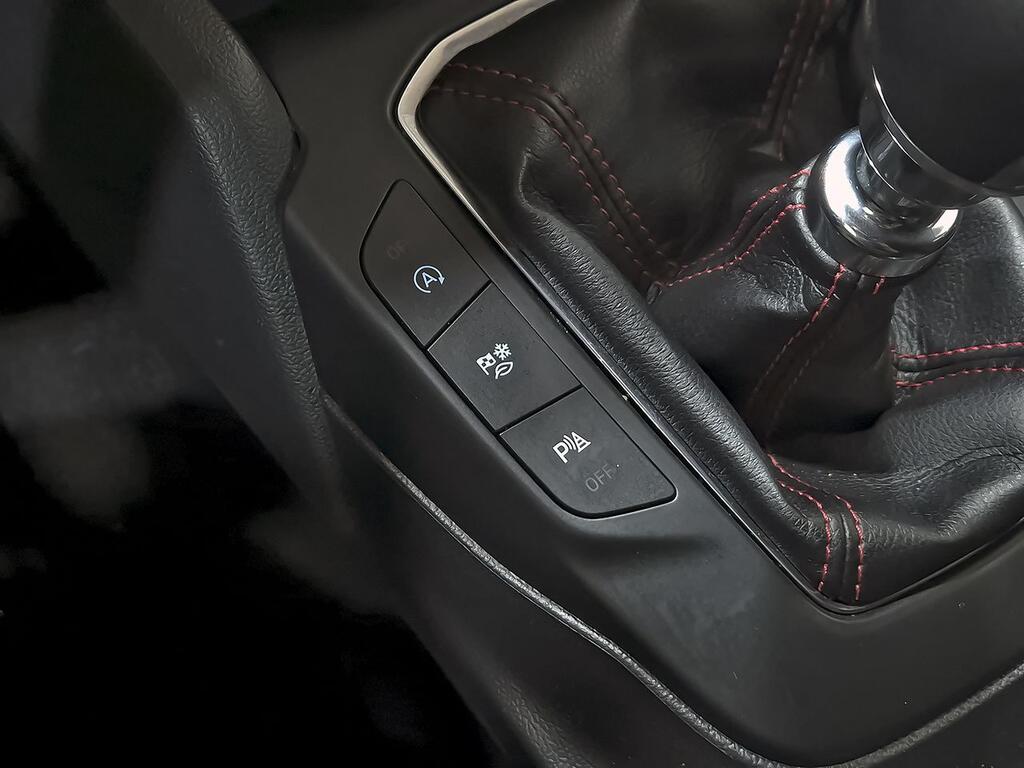 Ford Focus 1.0 Ecoboost MHEV 92kW ST-Line 28