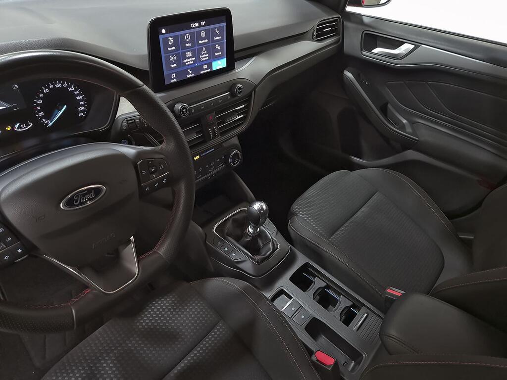 Ford Focus 1.0 Ecoboost MHEV 92kW ST-Line 30