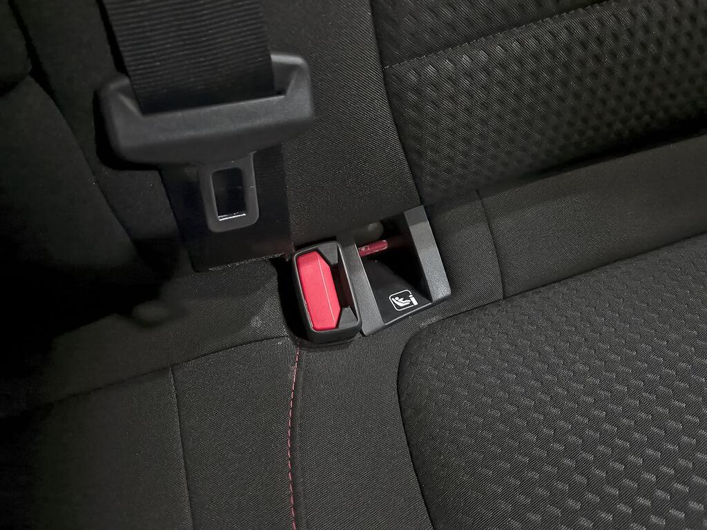 Ford Focus 1.0 Ecoboost MHEV 92kW ST-Line 32