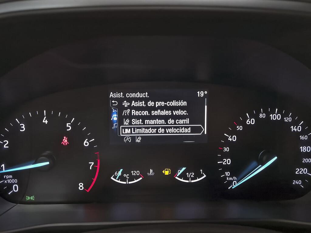 Ford Focus 1.0 Ecoboost MHEV 92kW ST-Line 23