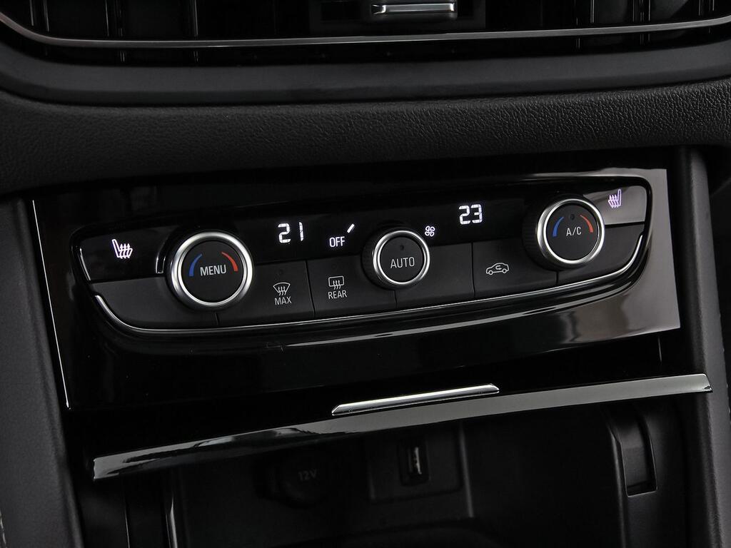 Opel Grandland 1.2T XHT MT6 S/S GS 27