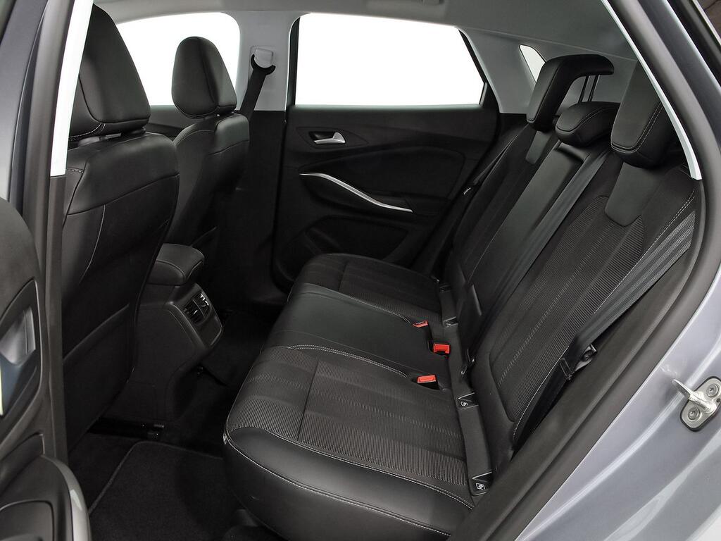 Opel Grandland 1.2T XHT MT6 S/S GS 9