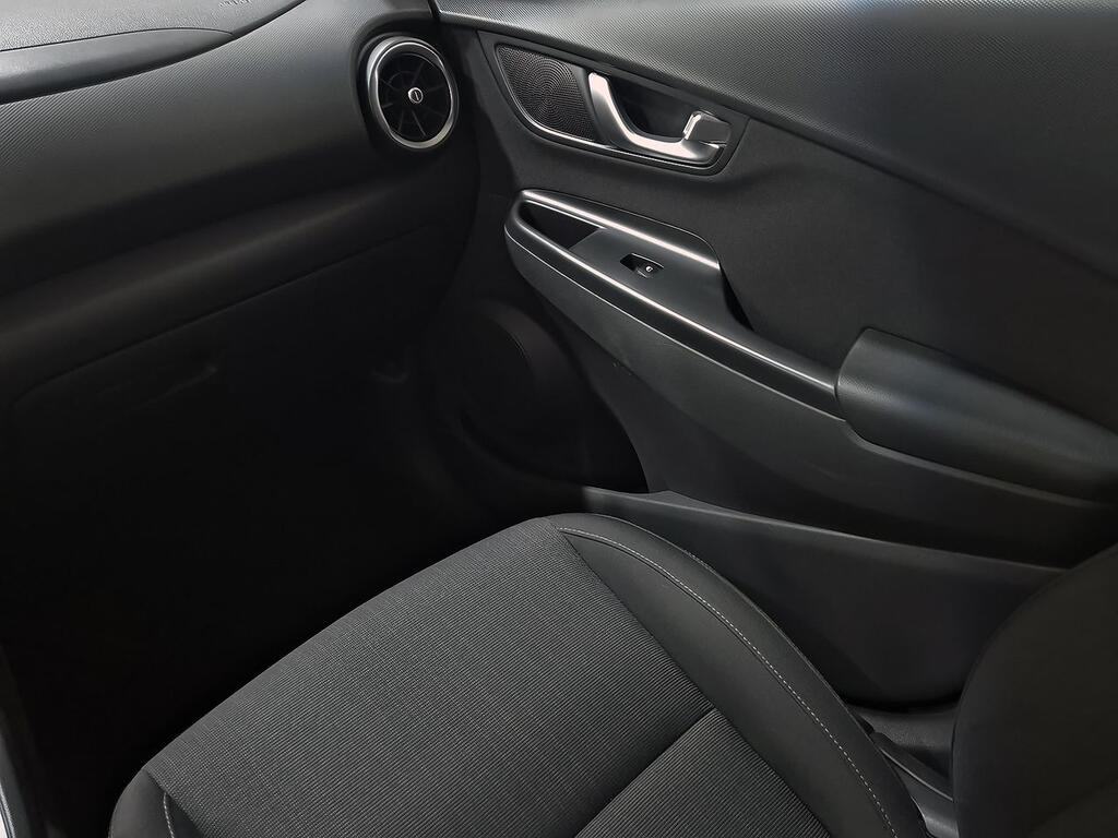 Hyundai Kona 1.0 TGDI Tecno 4X2 38