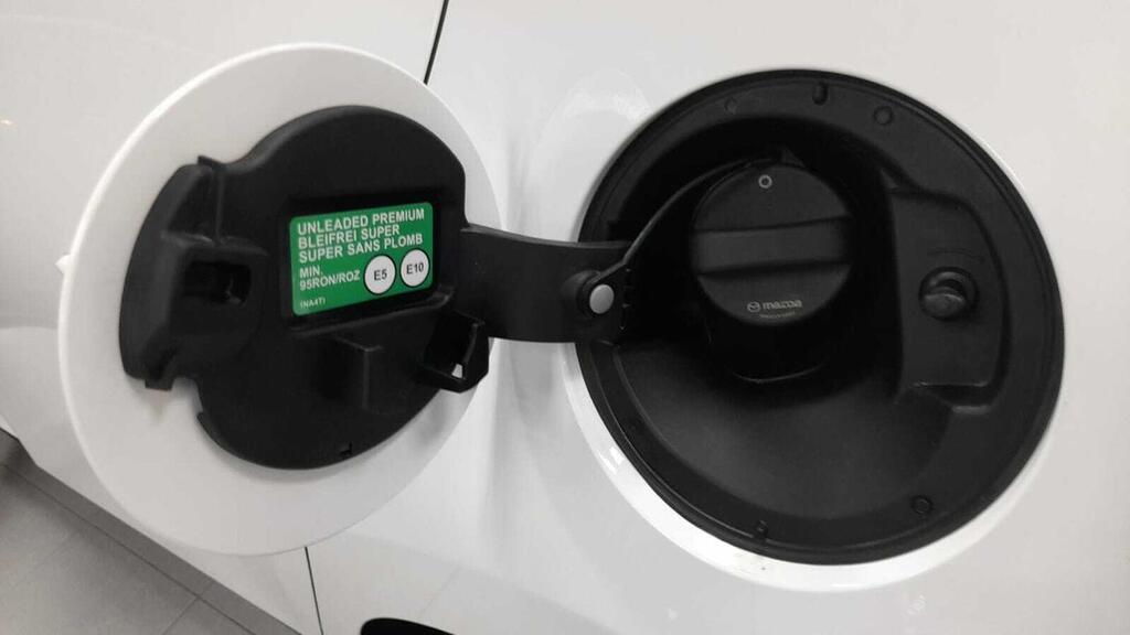 Mazda 3 2.5L e-SKYACTIV G MHEV 103kW Prime-line 31