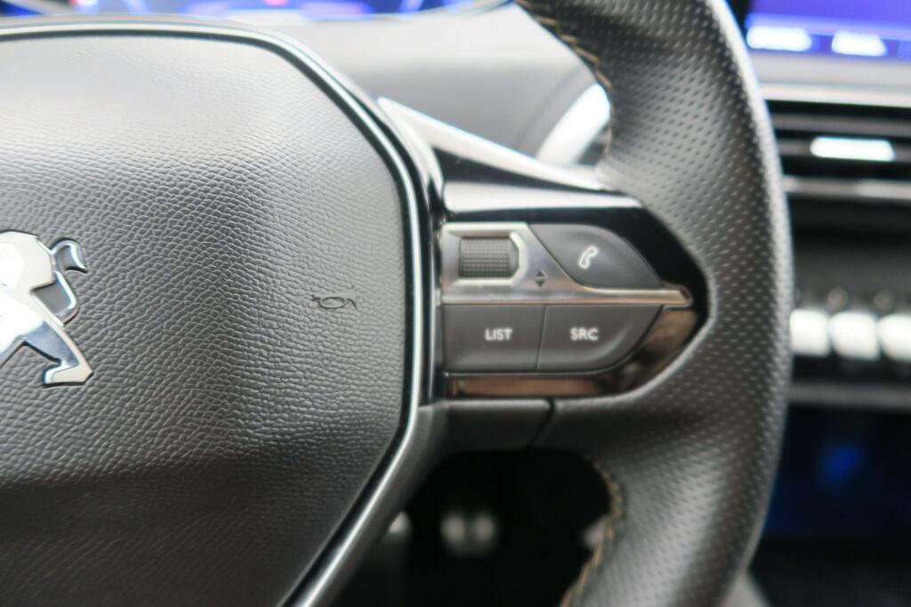 Peugeot 3008 1.2 PURETECH 96KW (130CV) GT LINE S&S 11