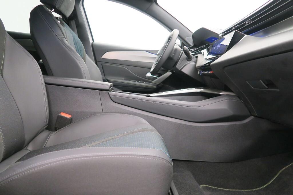 Peugeot 308 5P First Edition Eléctrico 115kW (156CV) 12