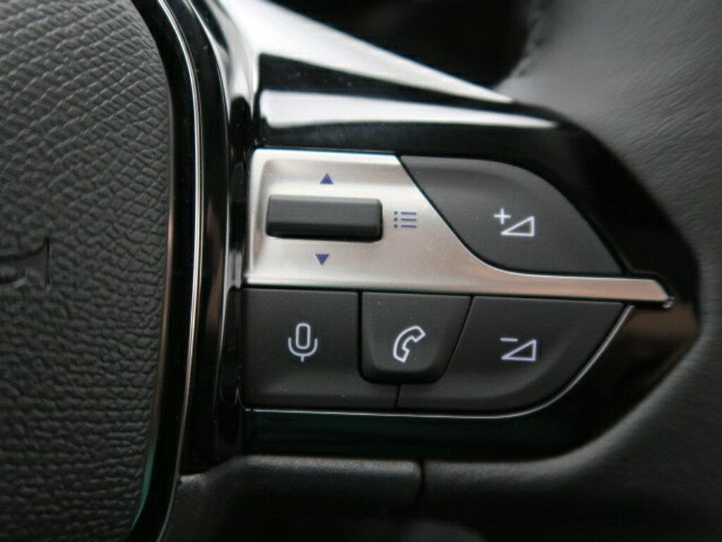 Peugeot 408 408 Allure PHEV 180 e-EAT8 10