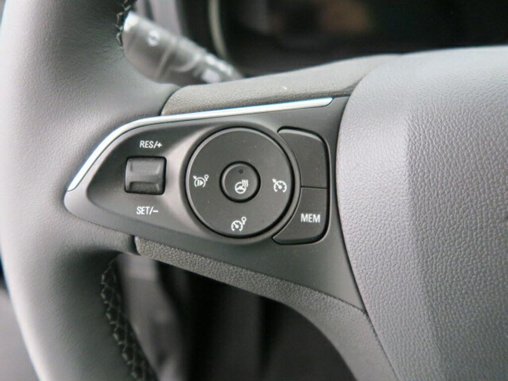 Opel Combo BEV 50kWh Elegance Plus L 8