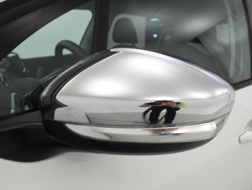 Peugeot 2008 Style 1.2L PureTech 60KW (82CV) S&S 23