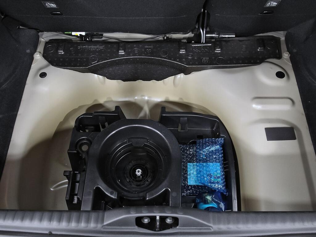 Citroën C3 PureTech 60KW (83CV) Shine 32