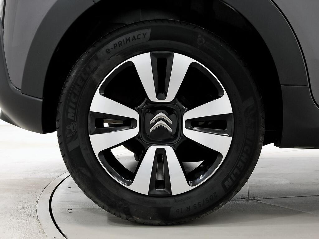 Citroën C3 PureTech 60KW (83CV) Shine 11