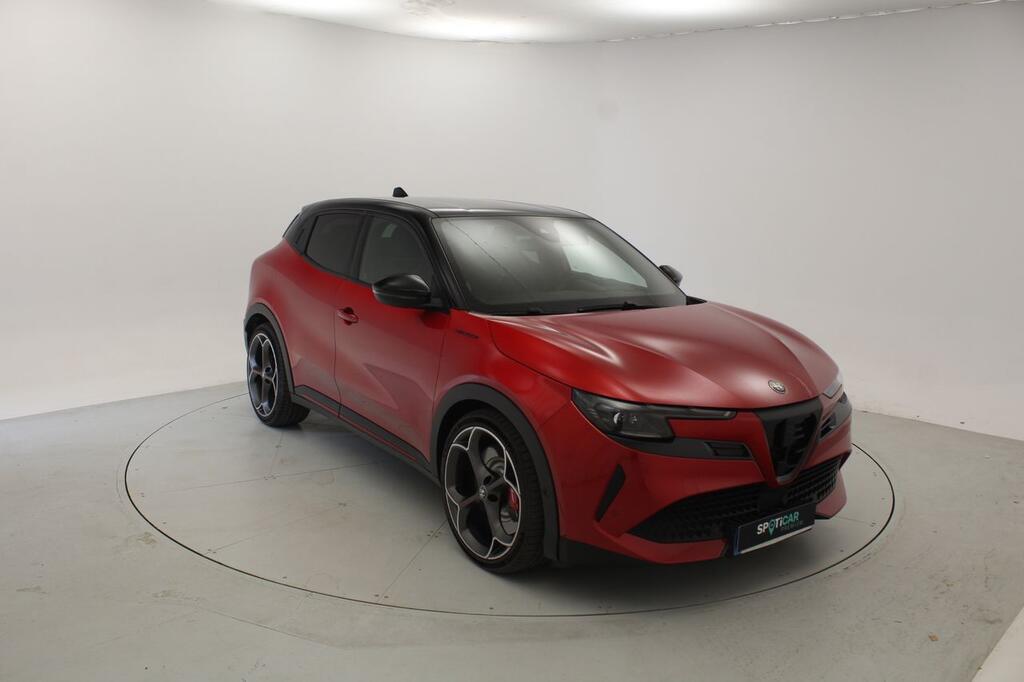Alfa Romeo Junior Elettrica Veloce 207kW (280CV)