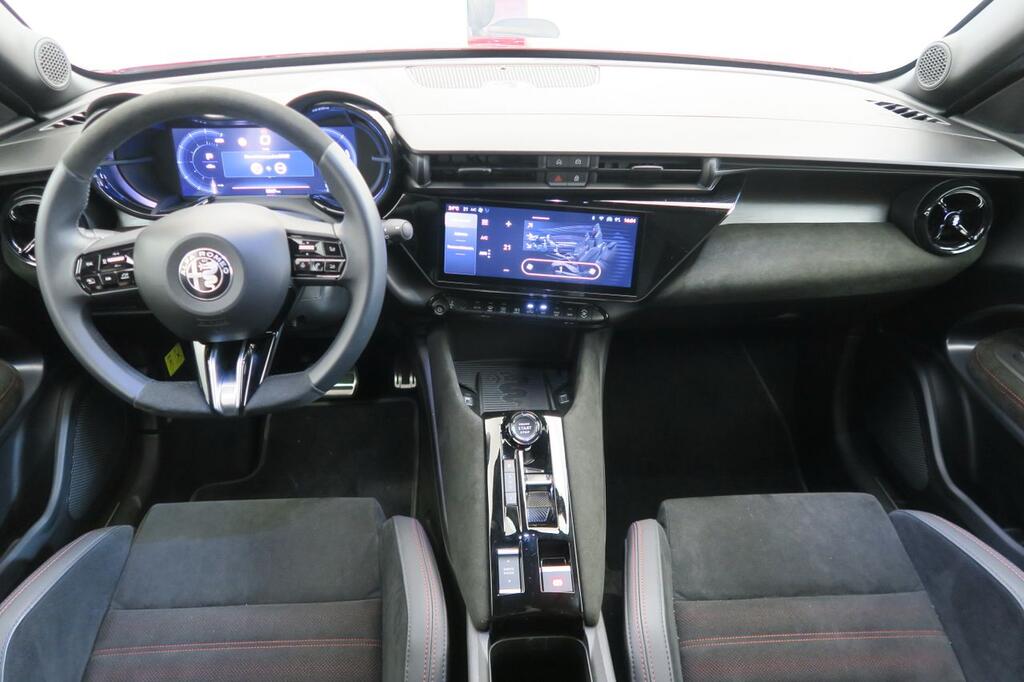 Alfa Romeo Junior Elettrica Veloce 207kW (280CV) 13