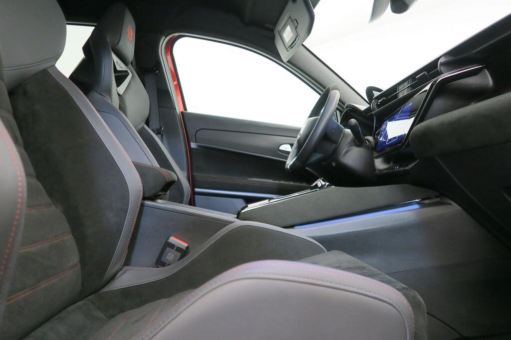 Alfa Romeo Junior Elettrica Veloce 207kW (280CV) 15