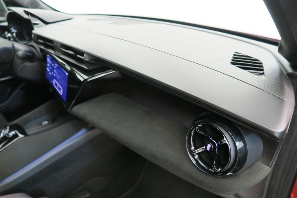 Alfa Romeo Junior Elettrica Veloce 207kW (280CV) 14