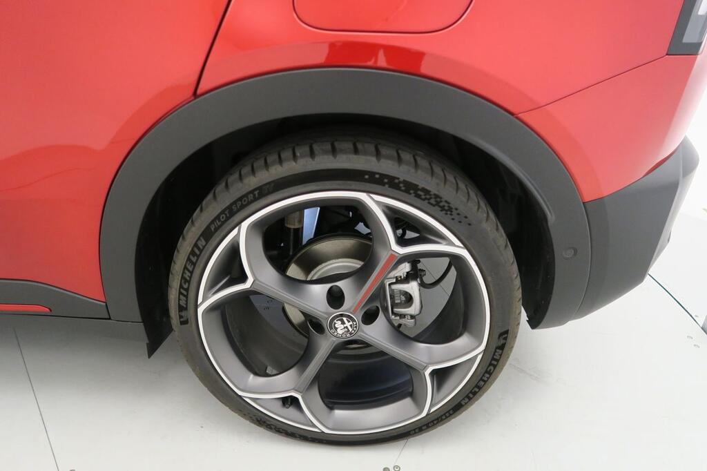 Alfa Romeo Junior Elettrica Veloce 207kW (280CV) 23