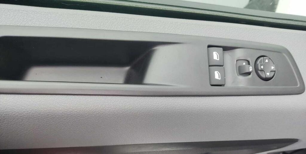 Peugeot Expert -E FG PRO L2 50 KWH 136 CV A/T 4P 10