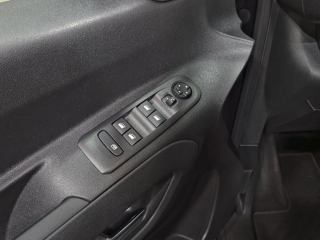 Opel Combo Cargo 1.5 TD 96kW (130CV) S/S Innovation L Aut 11