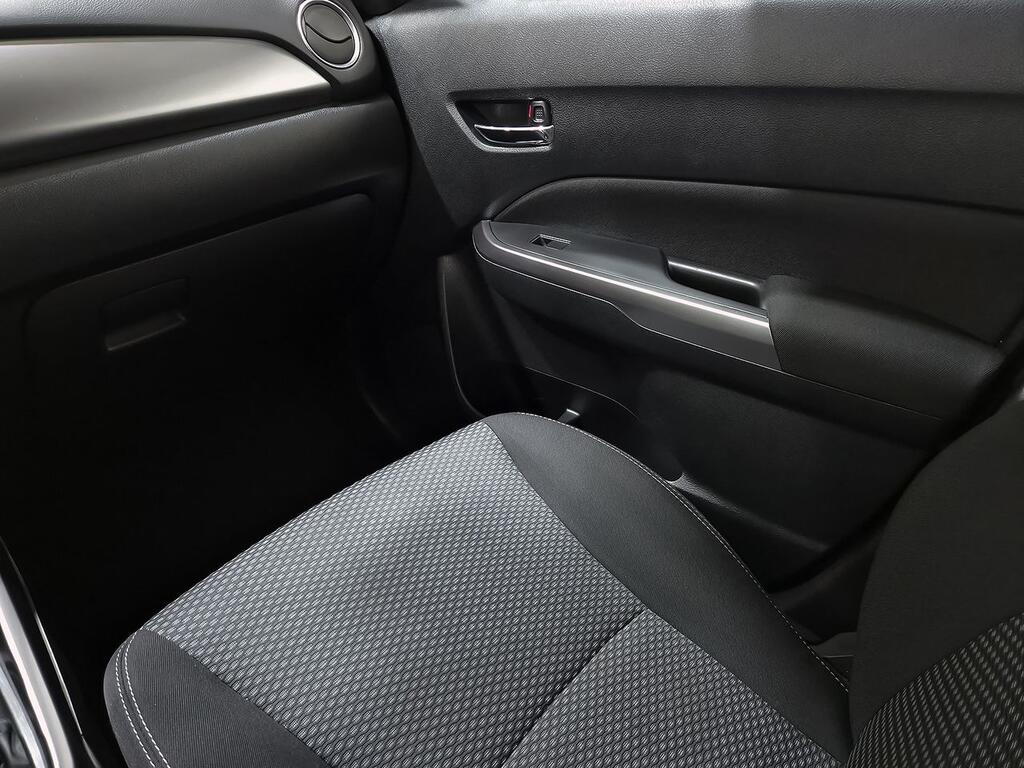 Suzuki Vitara 1.4 T GLE Mild Hybrid 29