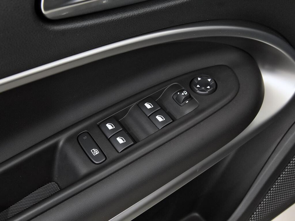 Jeep Avenger 1.2 G 74kW (100CV) Summit 13