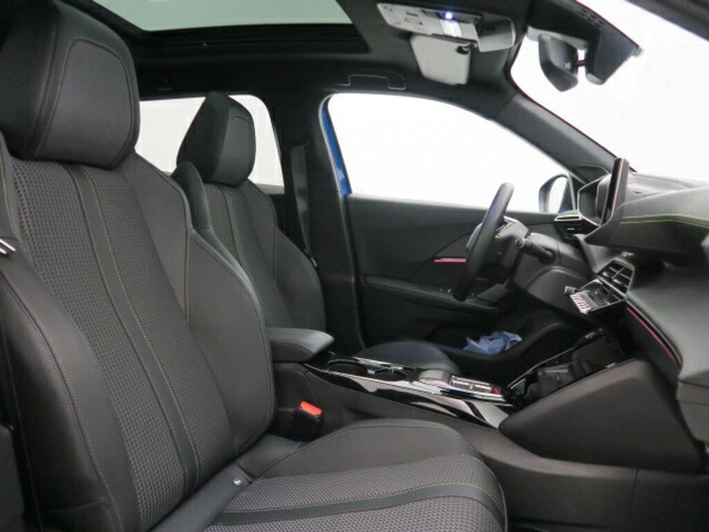 Peugeot 2008 Eléctrico GT 136 (100kW) 15