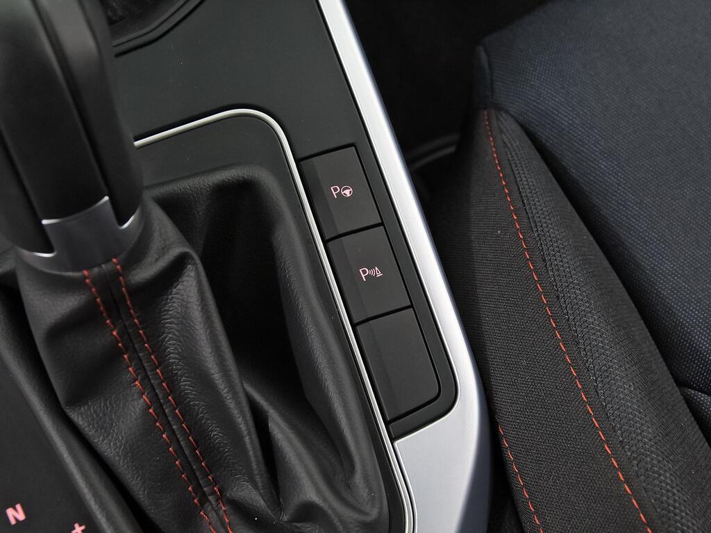 Seat Arona 1.0 TSI 85kW (115CV) DSG FR XM 26