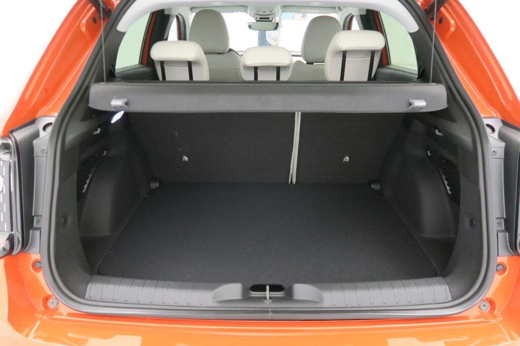 Fiat 600 600e La prima 54kwh 115kw (156cv) 19