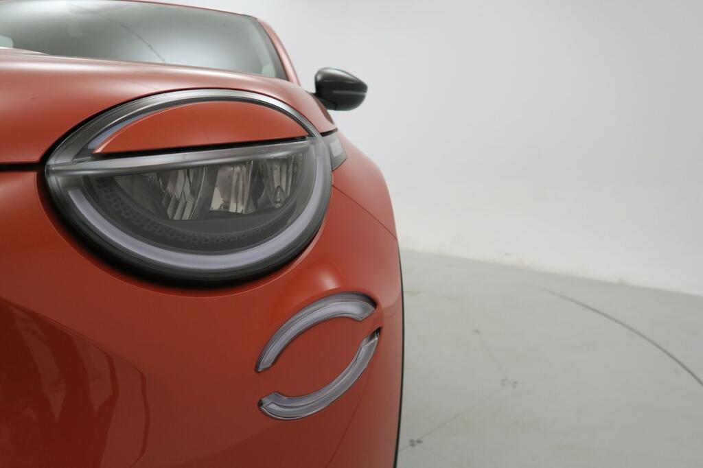 Fiat 600 600e La prima 54kwh 115kw (156cv) 22