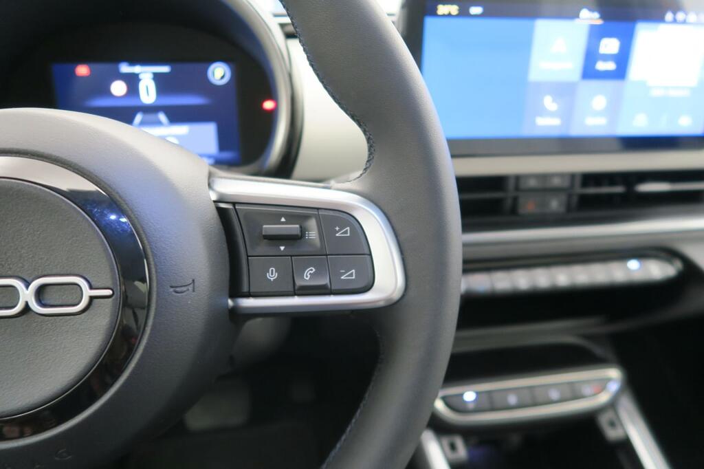 Fiat 600 600e La prima 54kwh 115kw (156cv) 11