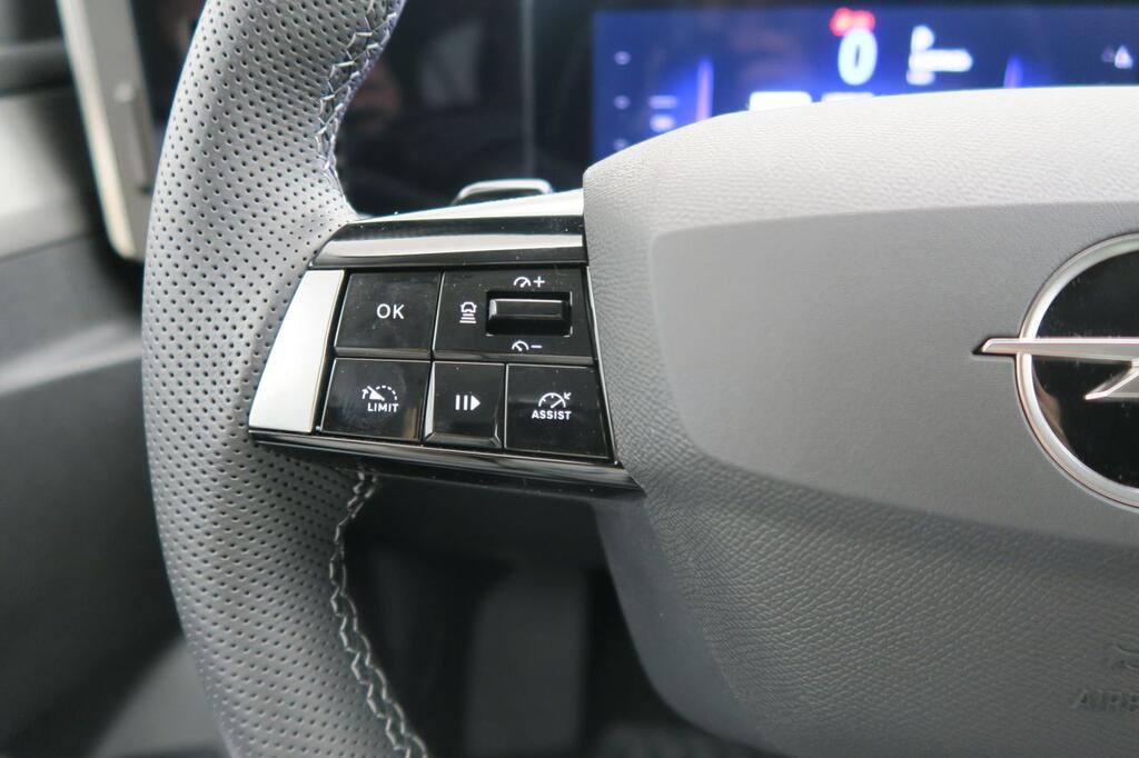 Opel Astra 1.6T Hybrid 132kW (180CV) Elegance Auto 12