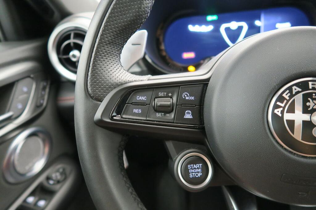 Alfa Romeo Tonale 1.3 Multi-air PHEV Tributo Italiano Q4 10