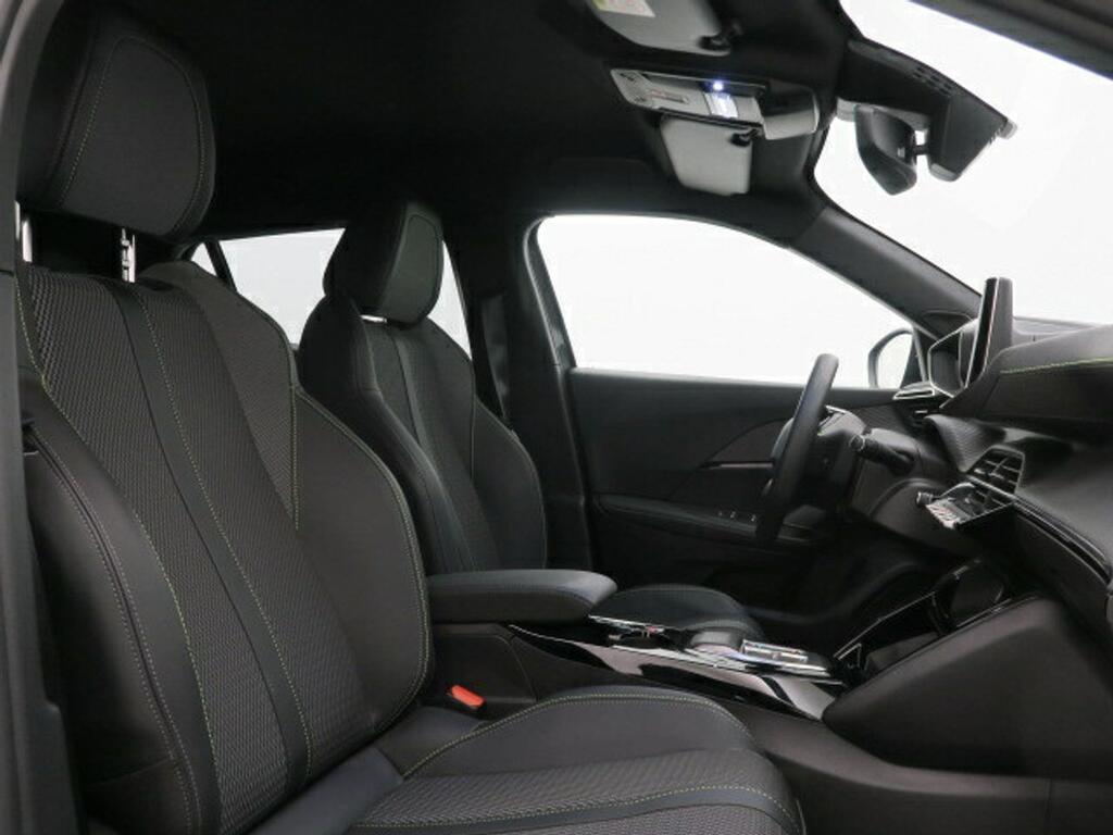 Peugeot 2008 Eléctrico GT 156 (115kW) 16