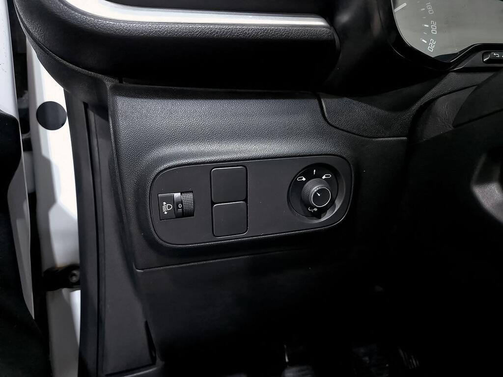 Citroën C3 PureTech 60KW (83CV) Shine 12