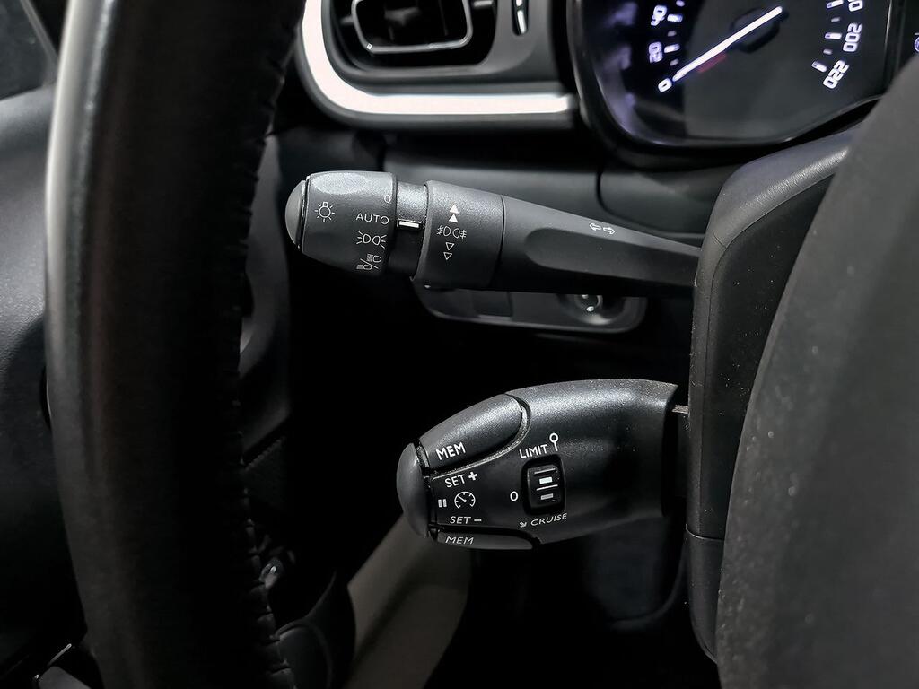 Citroën C3 PureTech 60KW (83CV) Shine 14