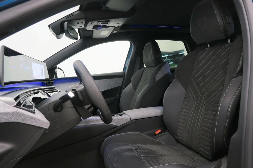Peugeot 3008 GT Eléctrico 157kW 15