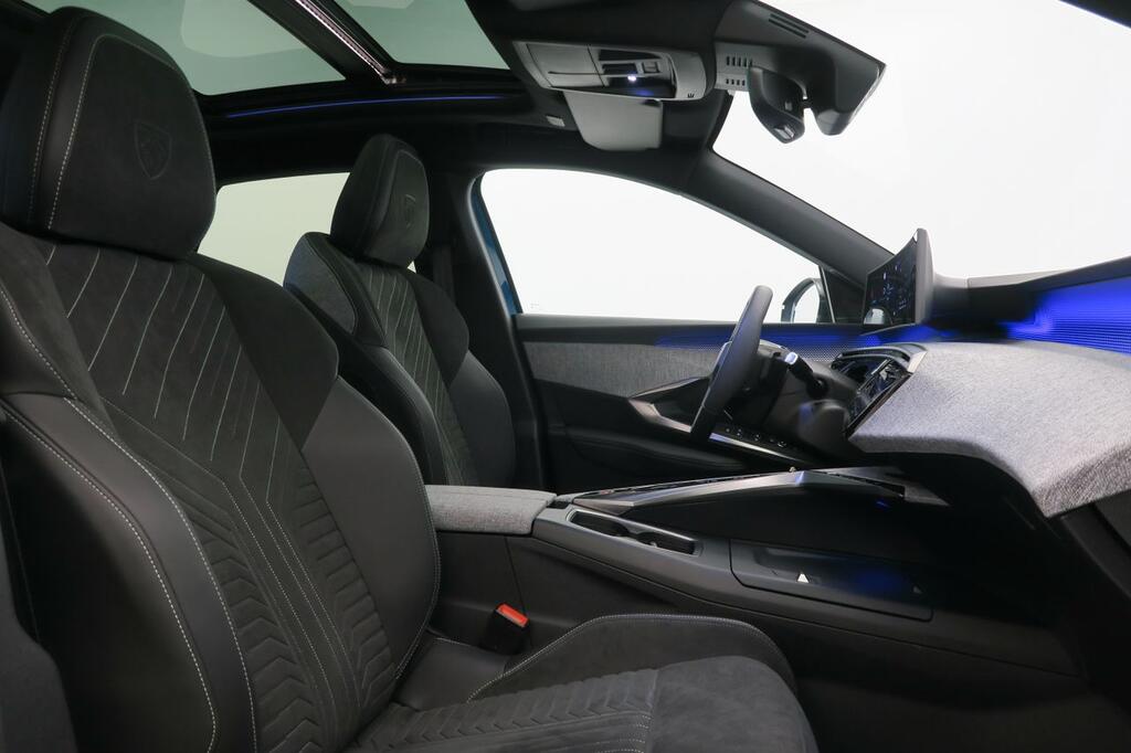 Peugeot 3008 GT Eléctrico 157kW 13