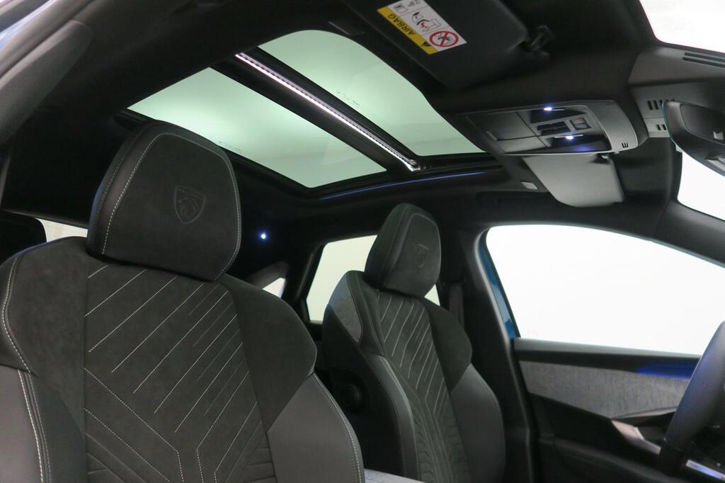 Peugeot 3008 GT Eléctrico 157kW 14